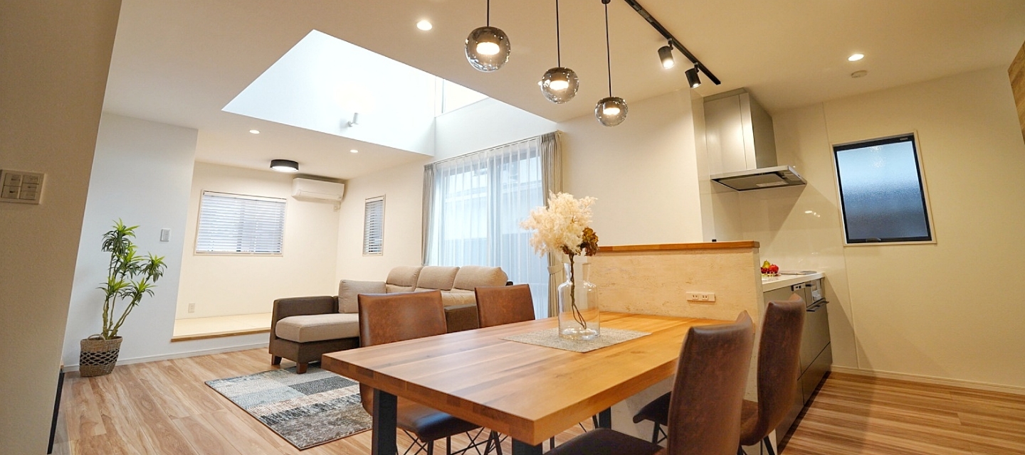 建て替えか、リノベーションか。 迷ったら、まず費用と構造で比べましょう。