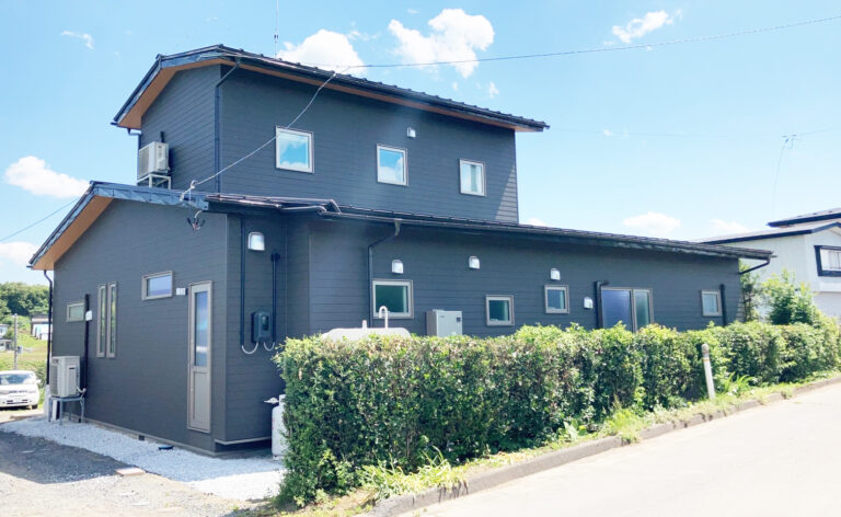 【南部町】断熱効果、内装デザインが素晴らしい！｜フルリノベーション　S様邸